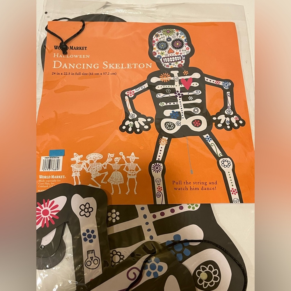 NWT WORLD MARKET HALLOWEEN DANCING SKELETON.